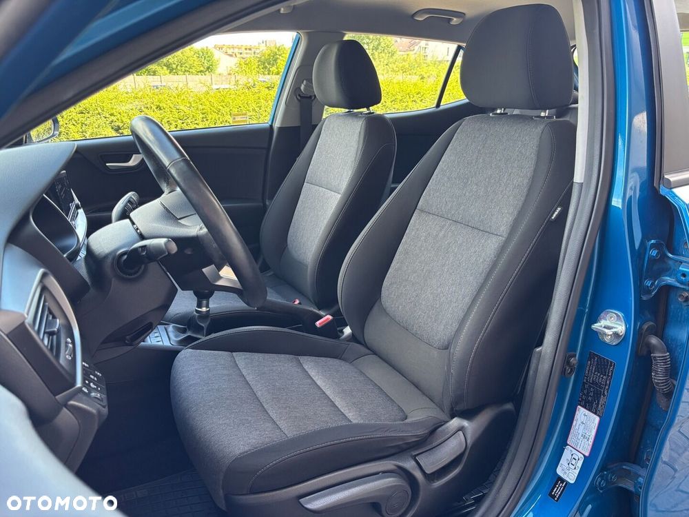 Kia Stonic 1.2 L Business Line - 19