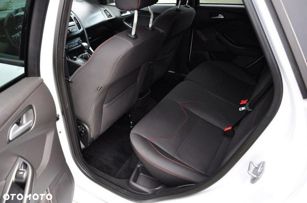 Ford Focus 1.5 EcoBoost STart-Stopp-System ST-LINE - 26