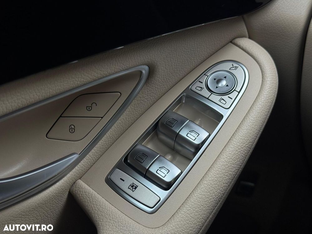 Mercedes-Benz GLC - 12
