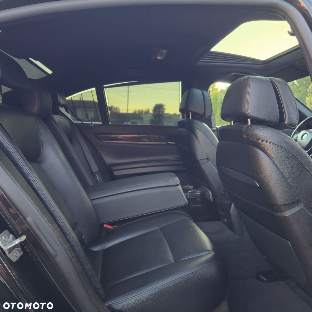 BMW Seria 7 730d xDrive - 25
