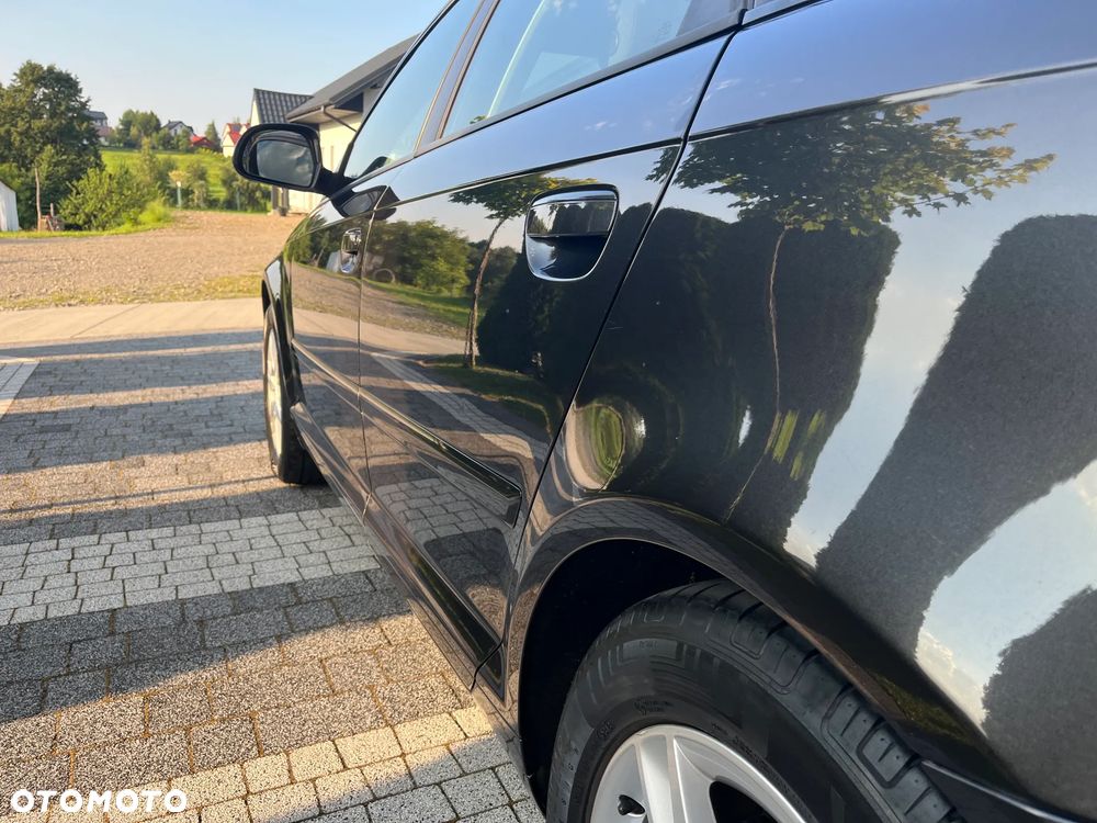 Audi A3 Sportback 1.6 TDI DPF Ambiente - 11