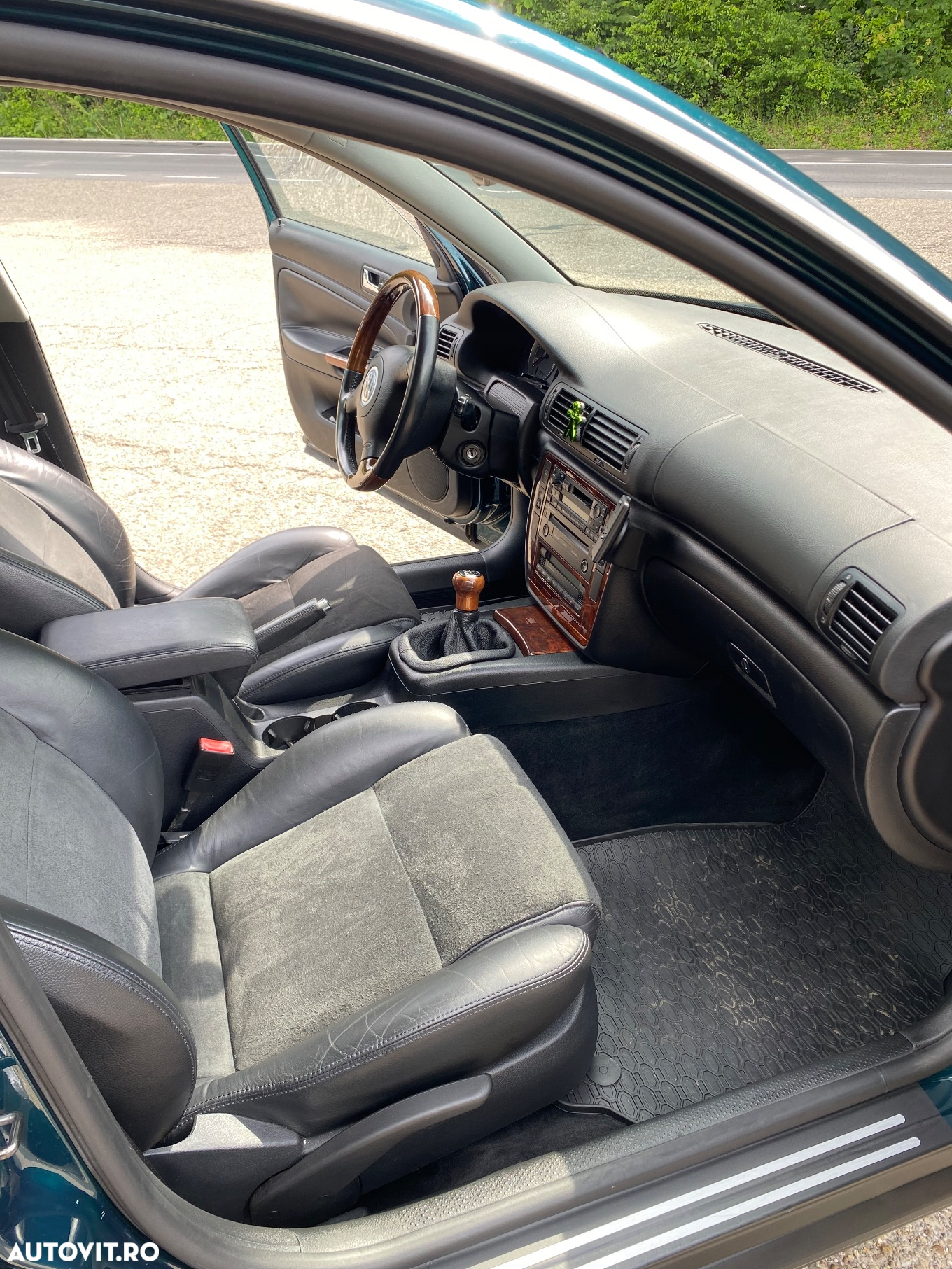 Volkswagen Passat Variant 1.9 TDI Highline - 22