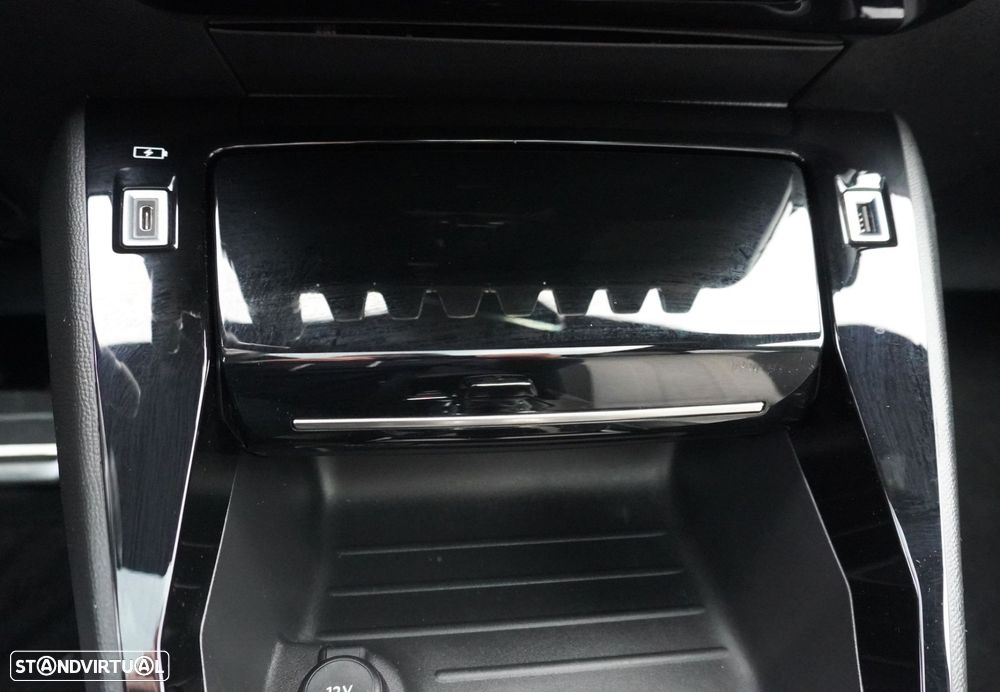 Peugeot e-208 50 kWh GT Pack - 51
