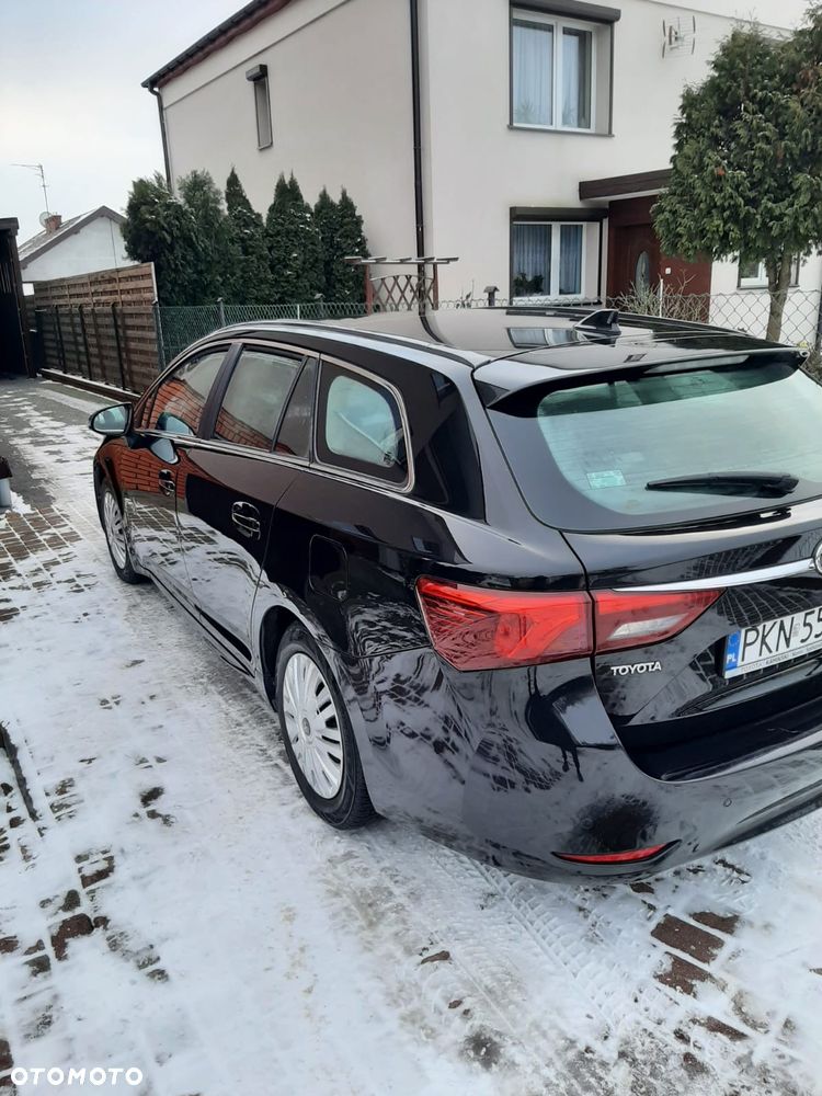 Toyota Avensis Touring Sports 1.6 D-4D Comfort - 4
