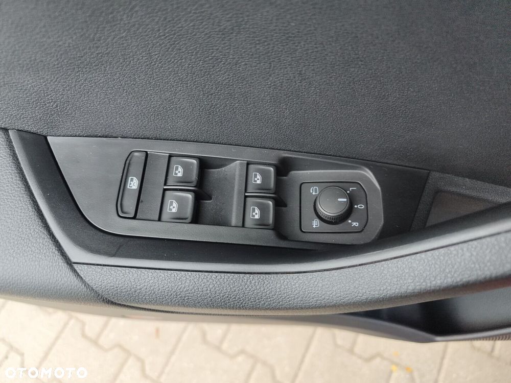 Skoda Karoq 1.5 TSI ACT Selection DSG - 19
