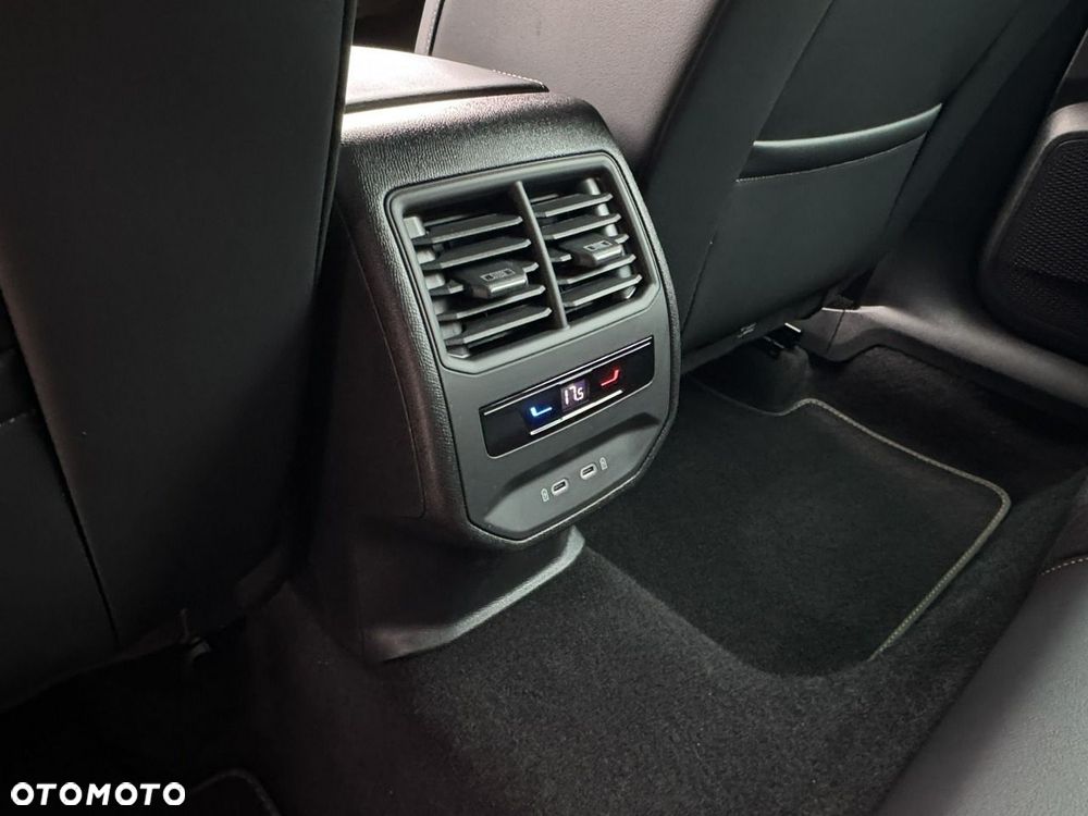 Cupra Leon 1.5 eTSI DSG - 27