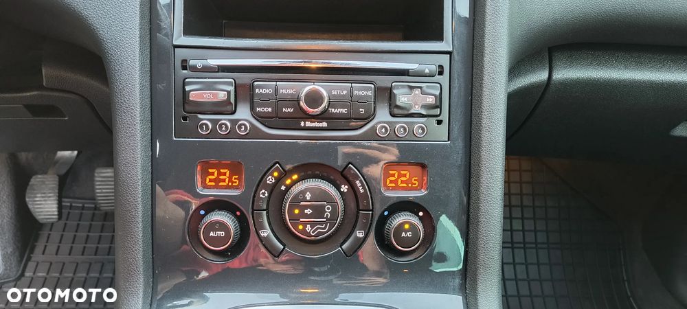 Peugeot 5008 2.0 HDi Allure - 24