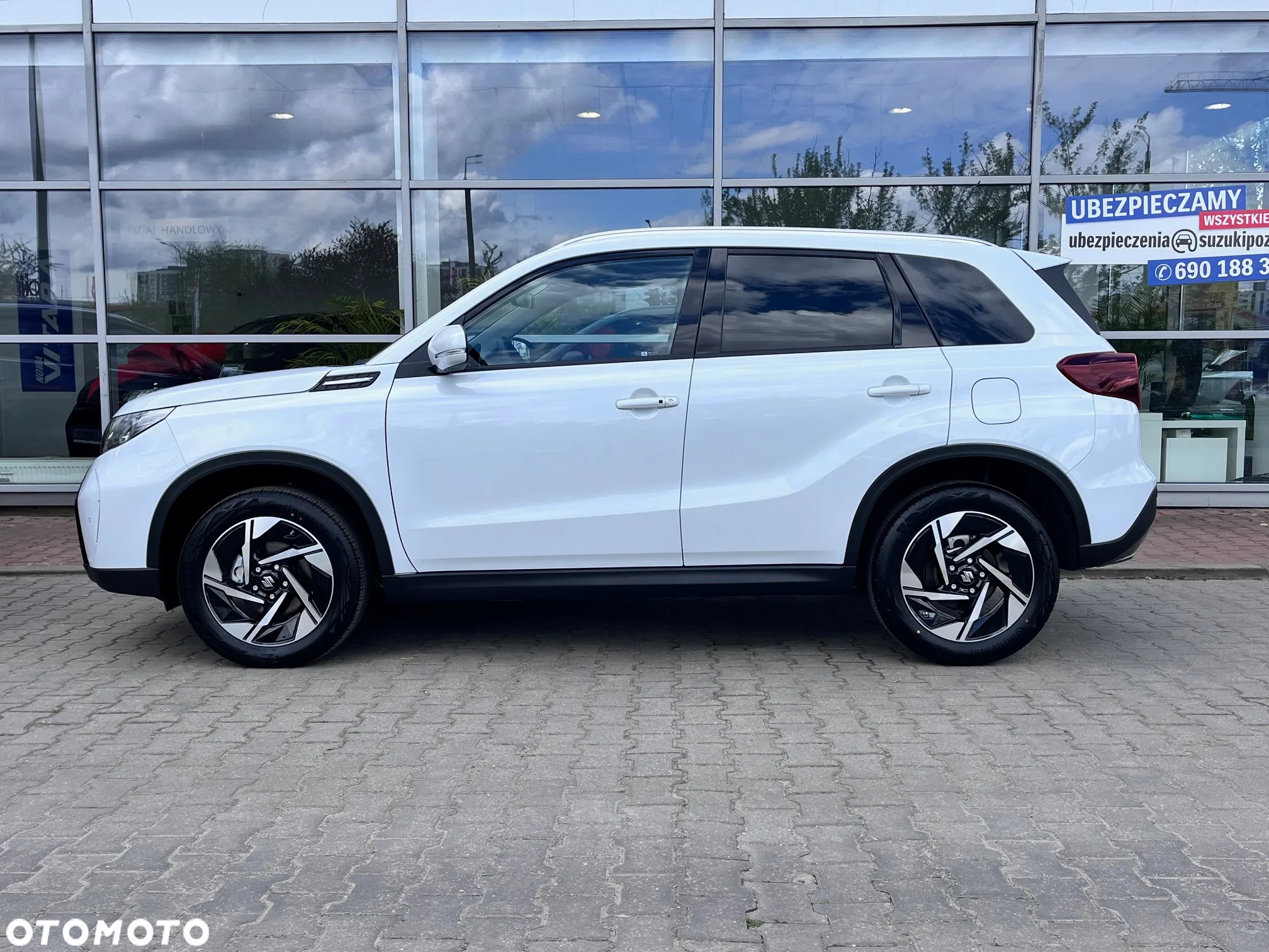 Suzuki Vitara 1.5 DualJet Hybrid Elegance Sun 4WD AGS - 2