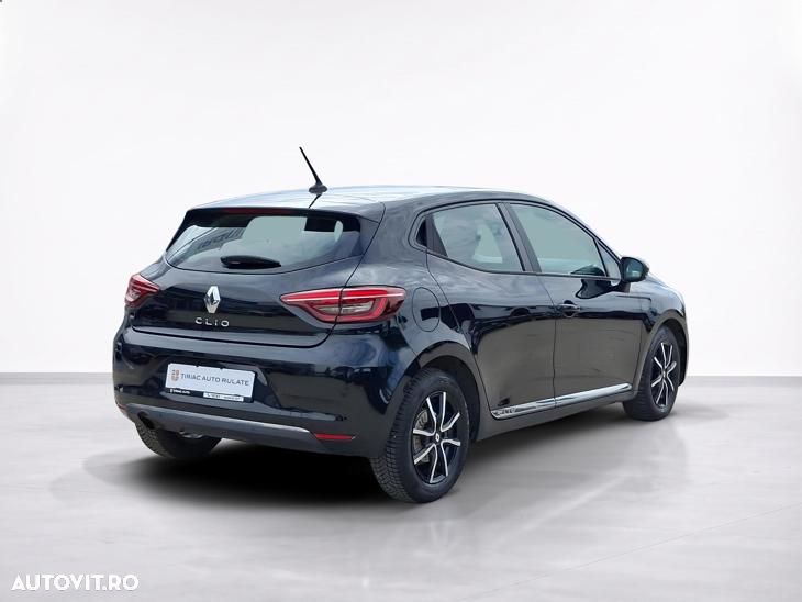 Renault Clio - 7