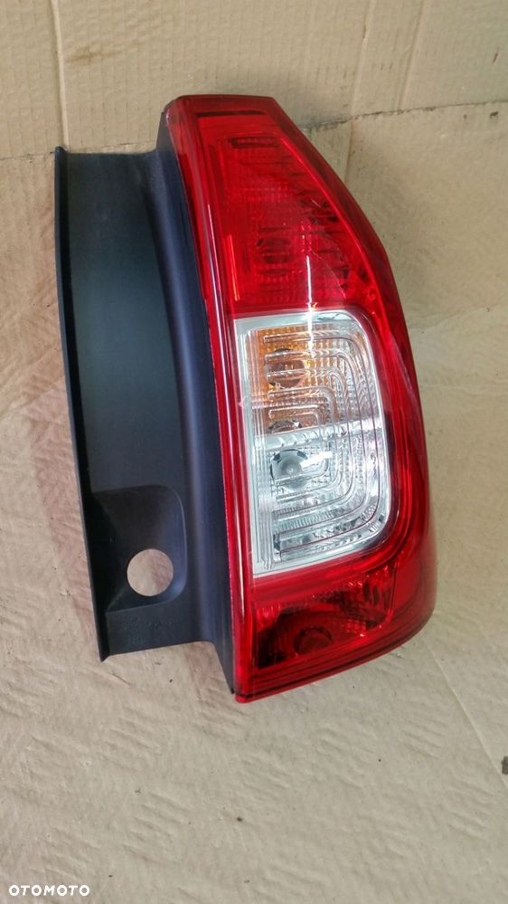 LAMPA TYLNA PRAWA DACIA LOGAN MCV II KOMBI - 3