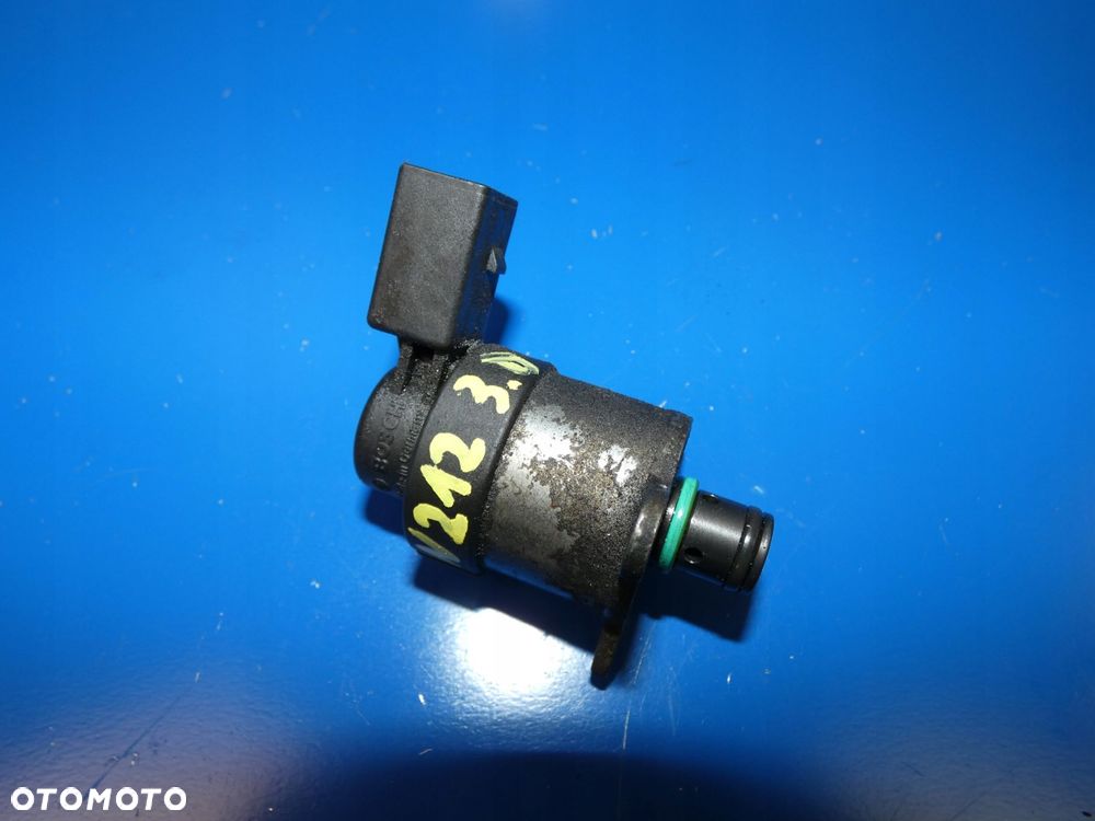 W212 W204 W218 3.0 CDI V6 ZAWÓR REGULATOR PALIWA - 1
