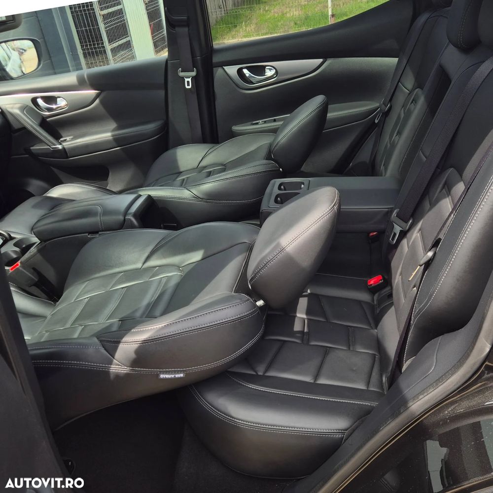 Nissan Qashqai 1.7 dCi Xtronic ALL-MODE 4x4i TEKNA - 17