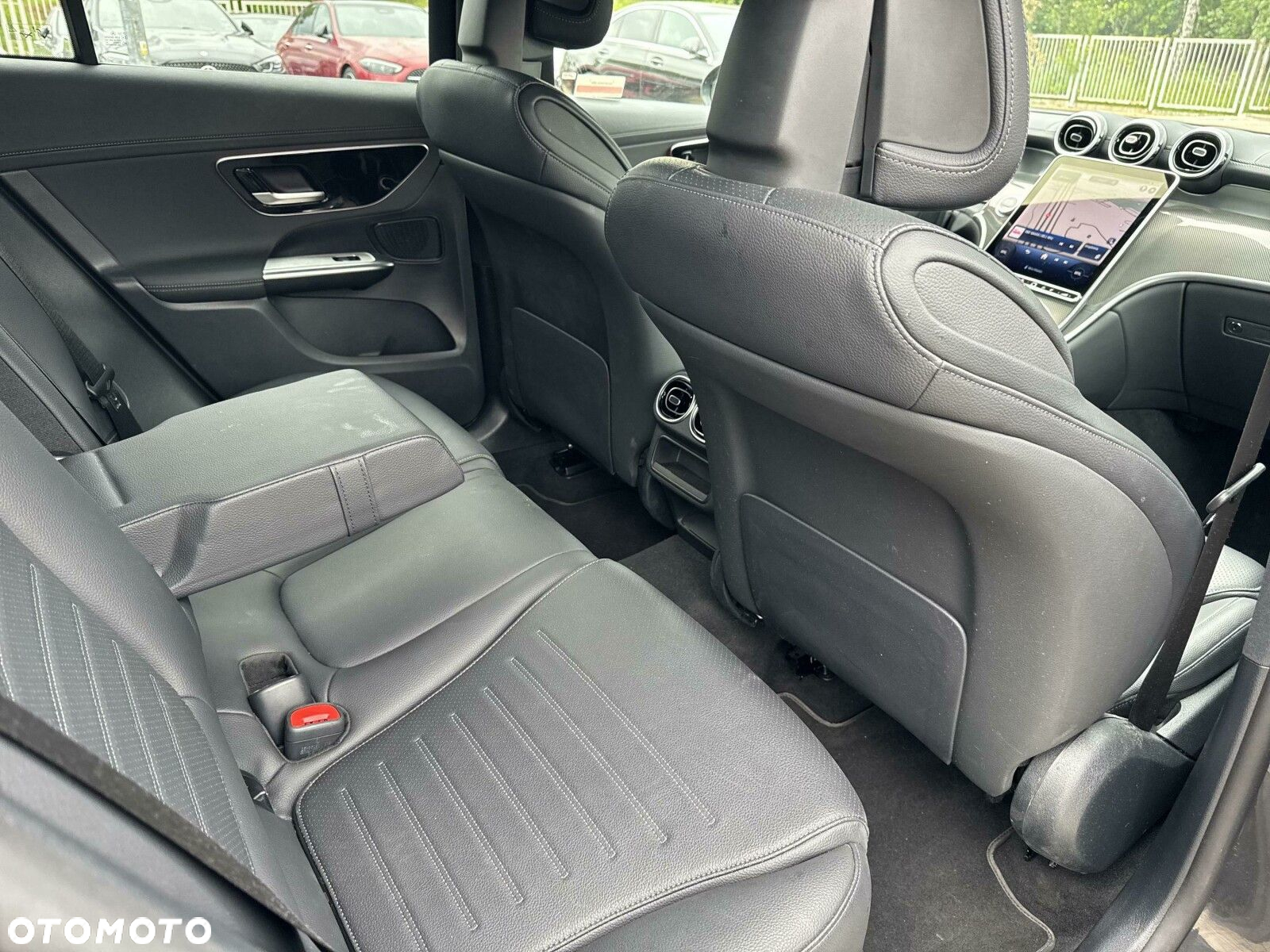 Mercedes-Benz GLC - 21
