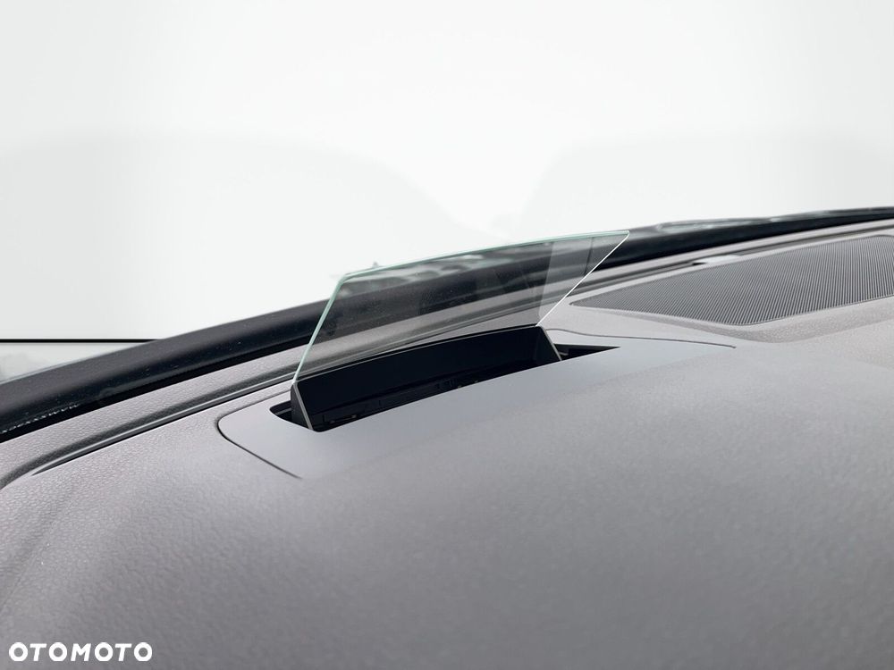 Volkswagen Passat Variant 2.0 TSI Elegance DSG - 20