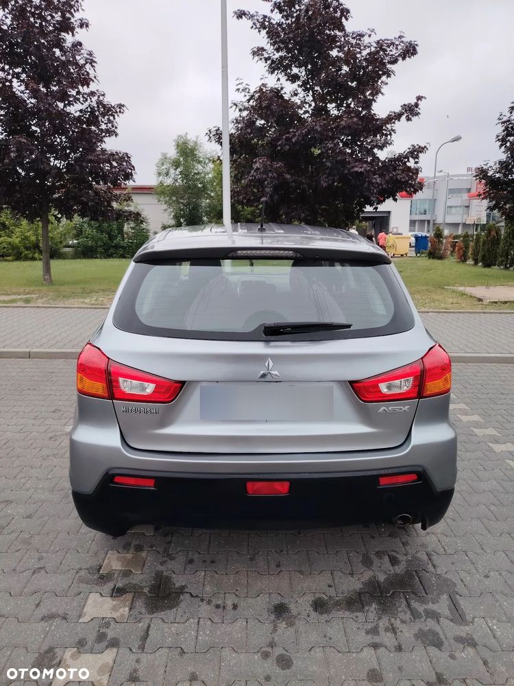 Mitsubishi ASX - 5
