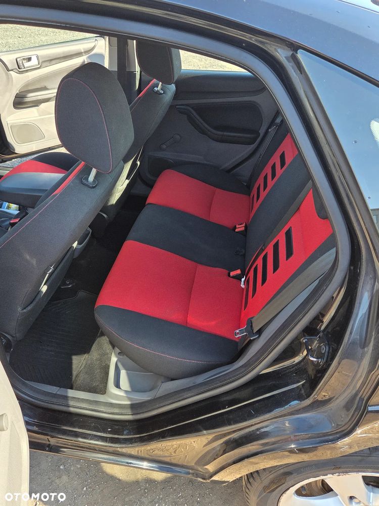 Ford Focus 1.8 TDCi Trend - 10