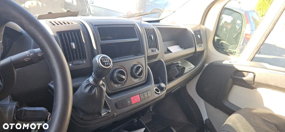 PEUGEOT BOXER II BUS 2.2HDI 4HG 06-14 ZACISK LEWY PRAWY - 17