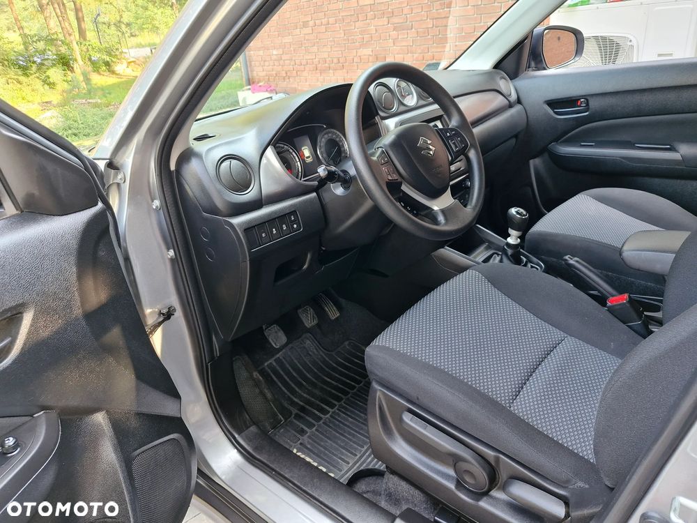 Suzuki Vitara - 8