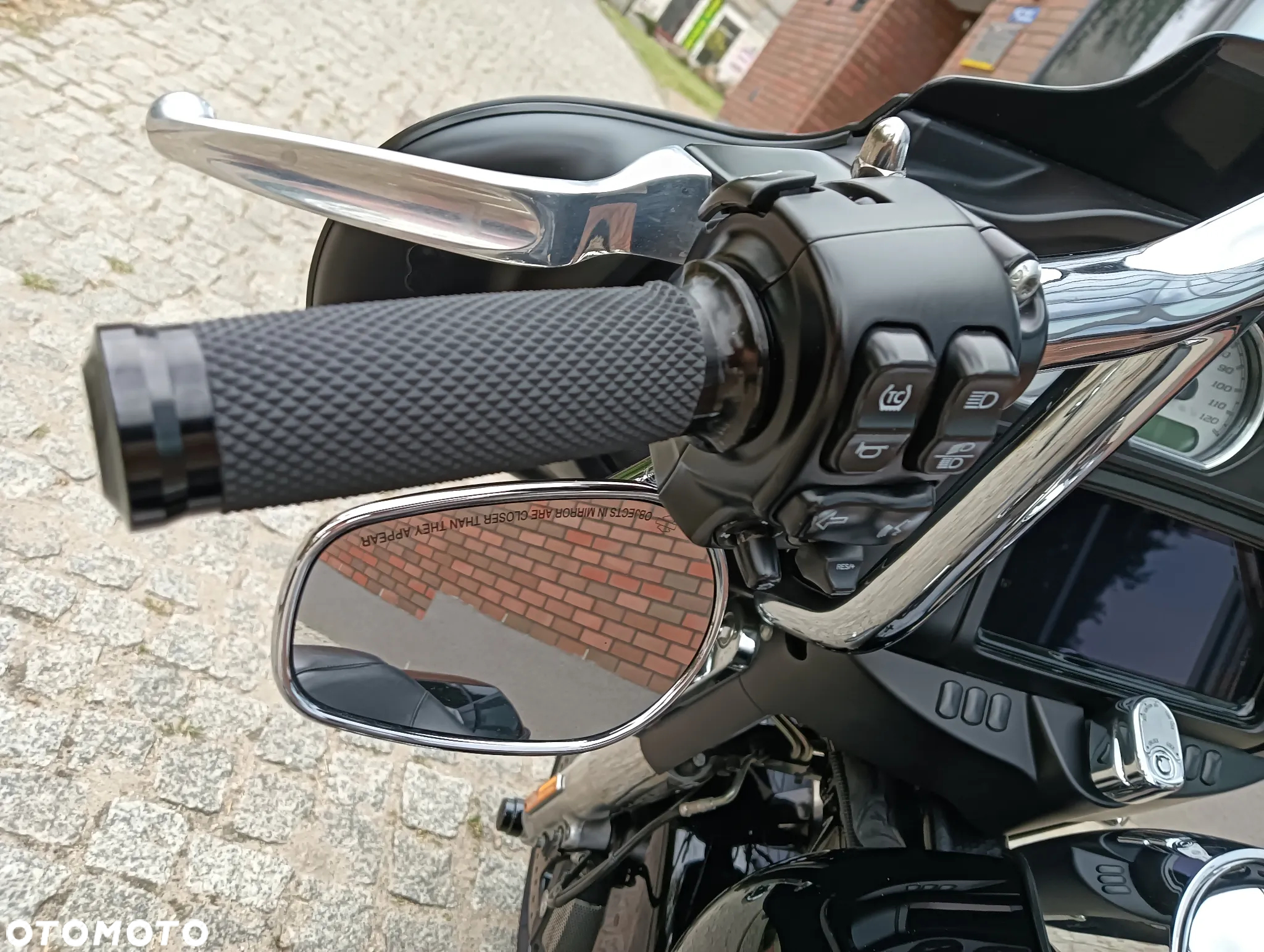 Harley-Davidson Touring Street Glide - 13
