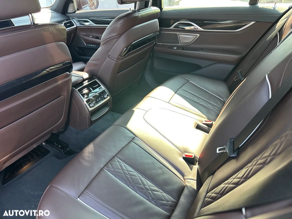 BMW Seria 7 730d xDrive - 17