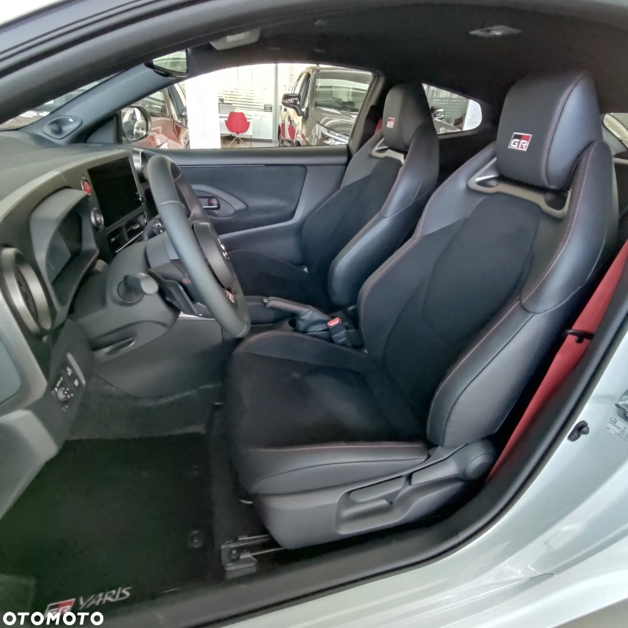 Toyota Yaris GR 1.6 Dynamic - 17