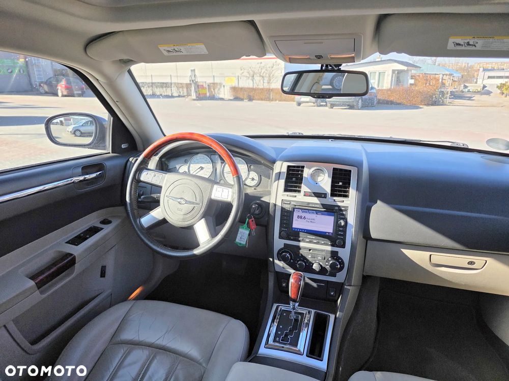 Chrysler 300C 3.0 CRD DPF Automatik - 8