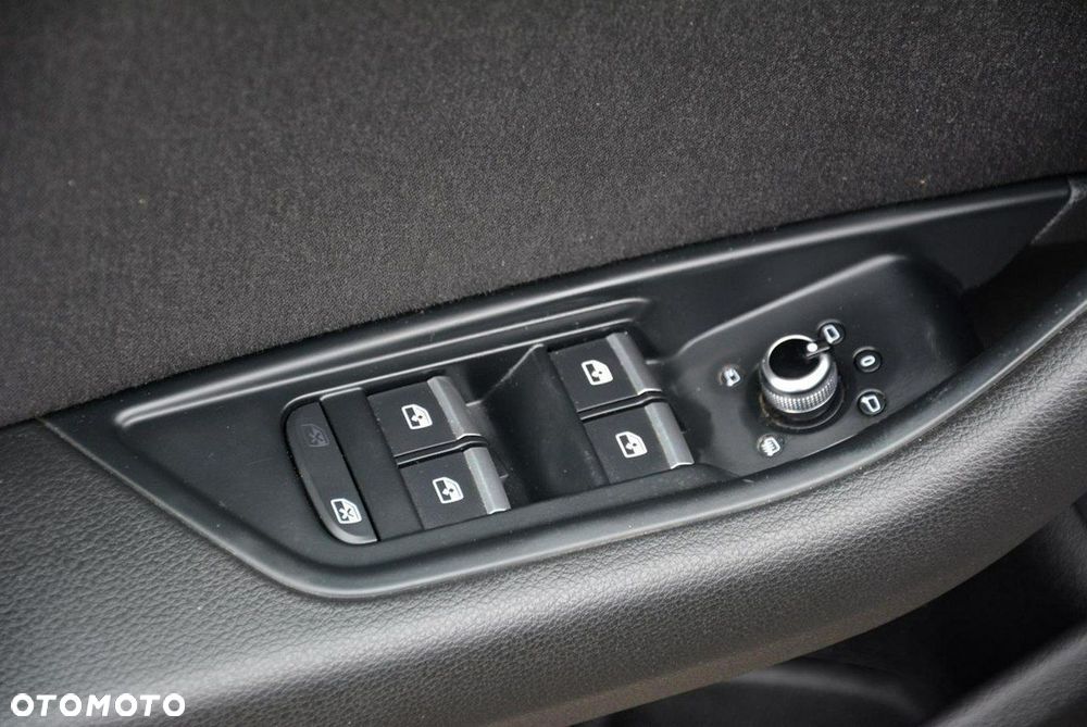 Audi A4 Avant 2.0 TDI DPF Ambiente - 29