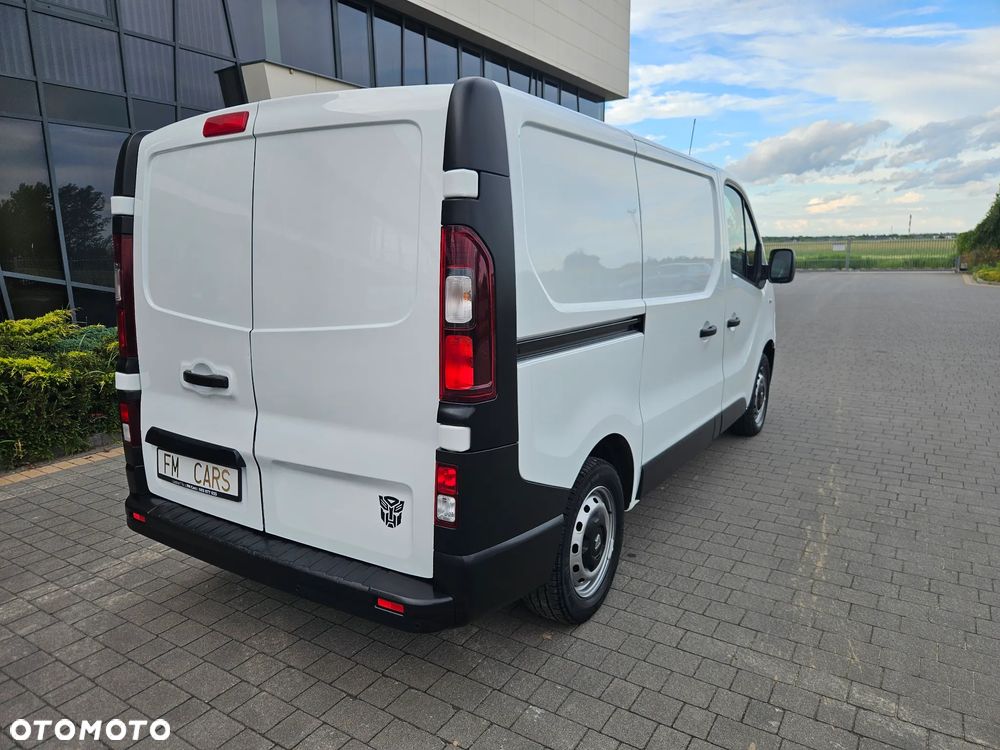 Renault Trafic Vivaro Talento - 9