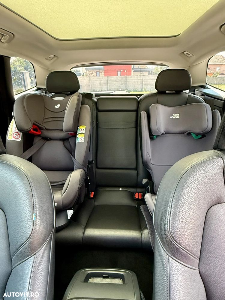 Volvo XC 60 B4 MHEV AWD Momentum Pro - 11