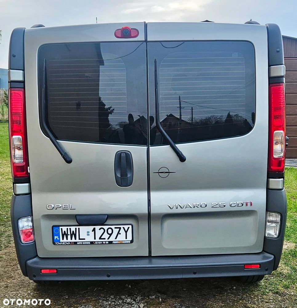 Opel Vivaro L2H1 2.9t - 4