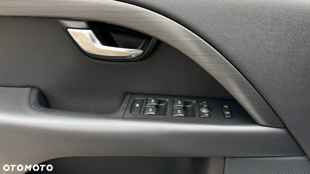 Volvo V70 - 33