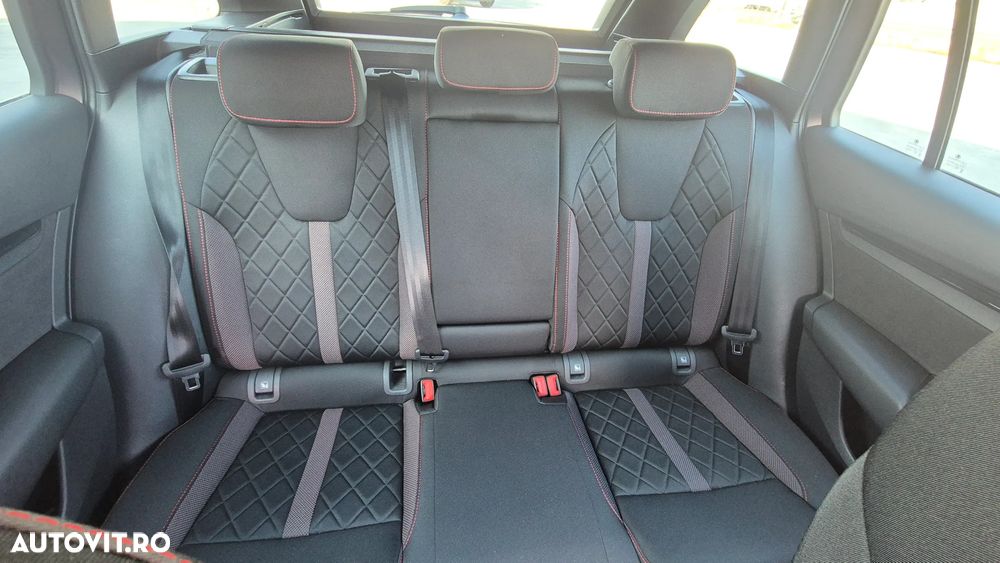 Skoda Octavia Combi 2.0 TDI DSG RS Plus - 19