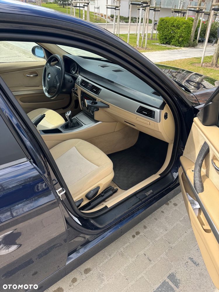 BMW Seria 3 - 11