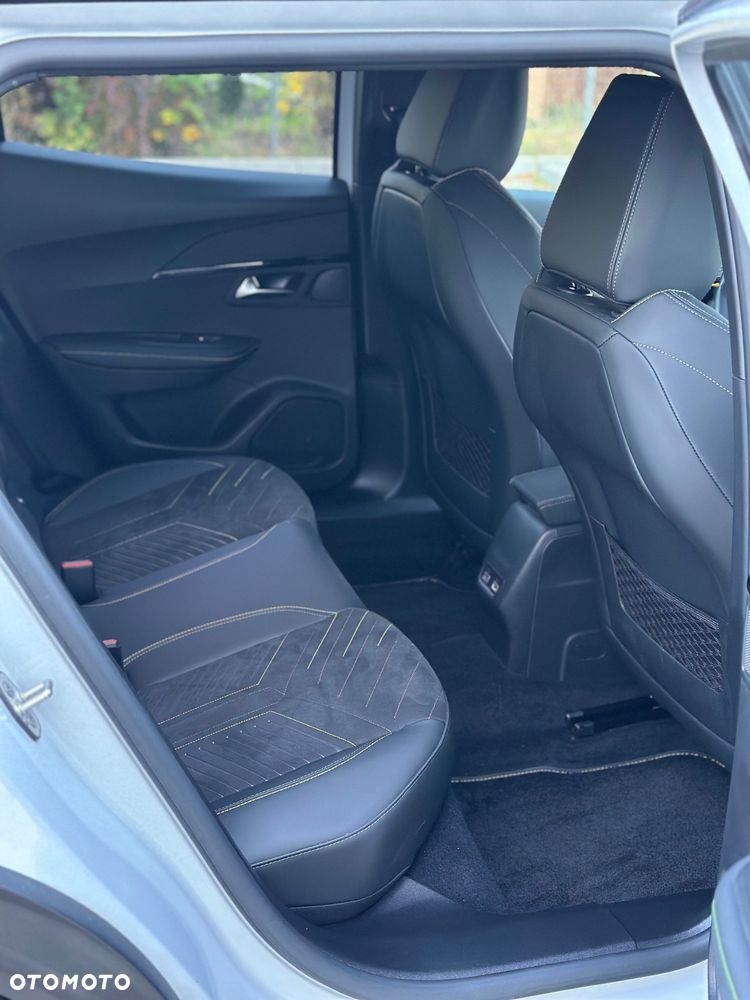 Peugeot 2008 PureTech 130 EAT8 GT Exclusive - 22