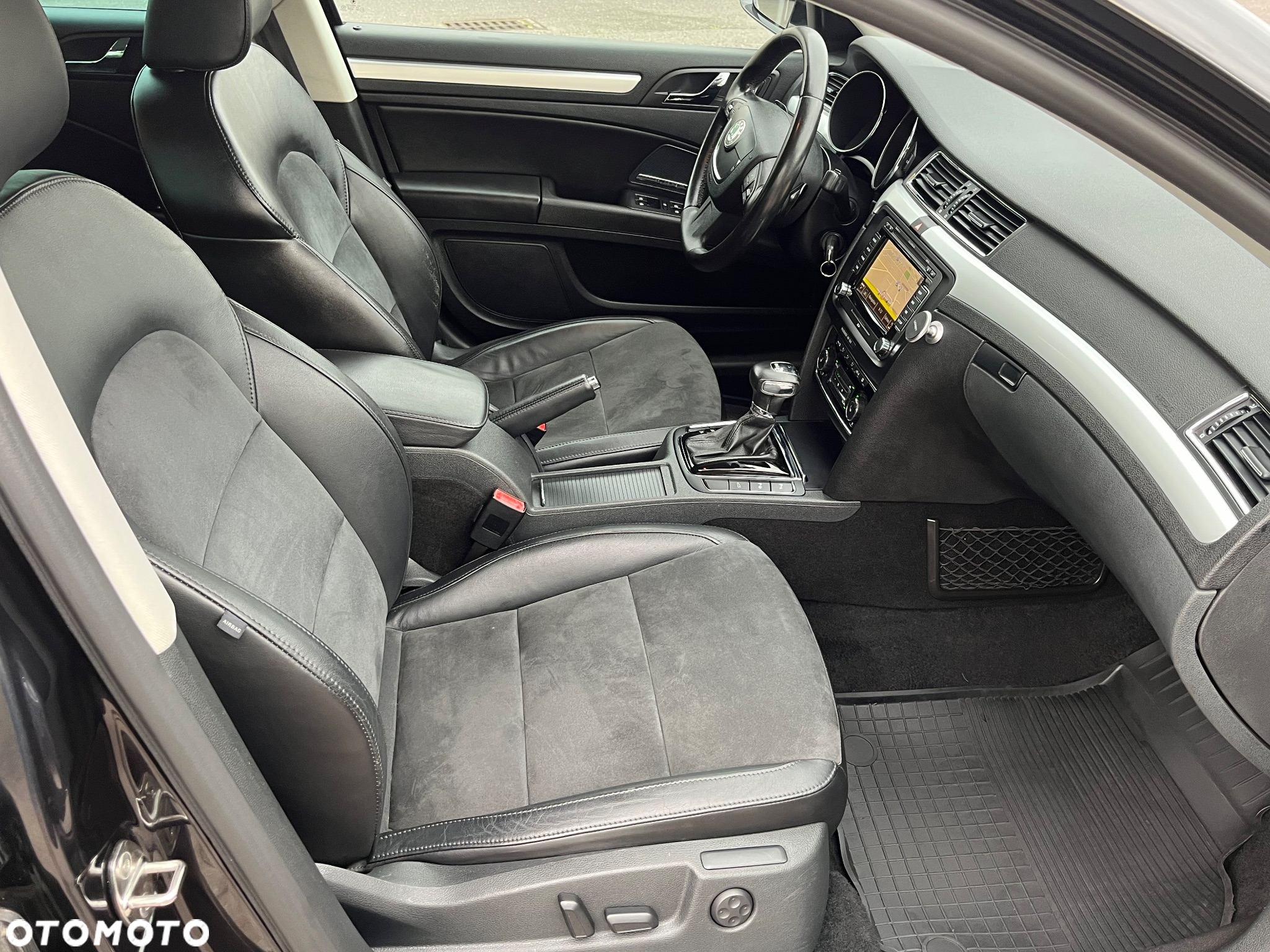 Skoda Superb 1.8 TSI DSG Elegance - 26