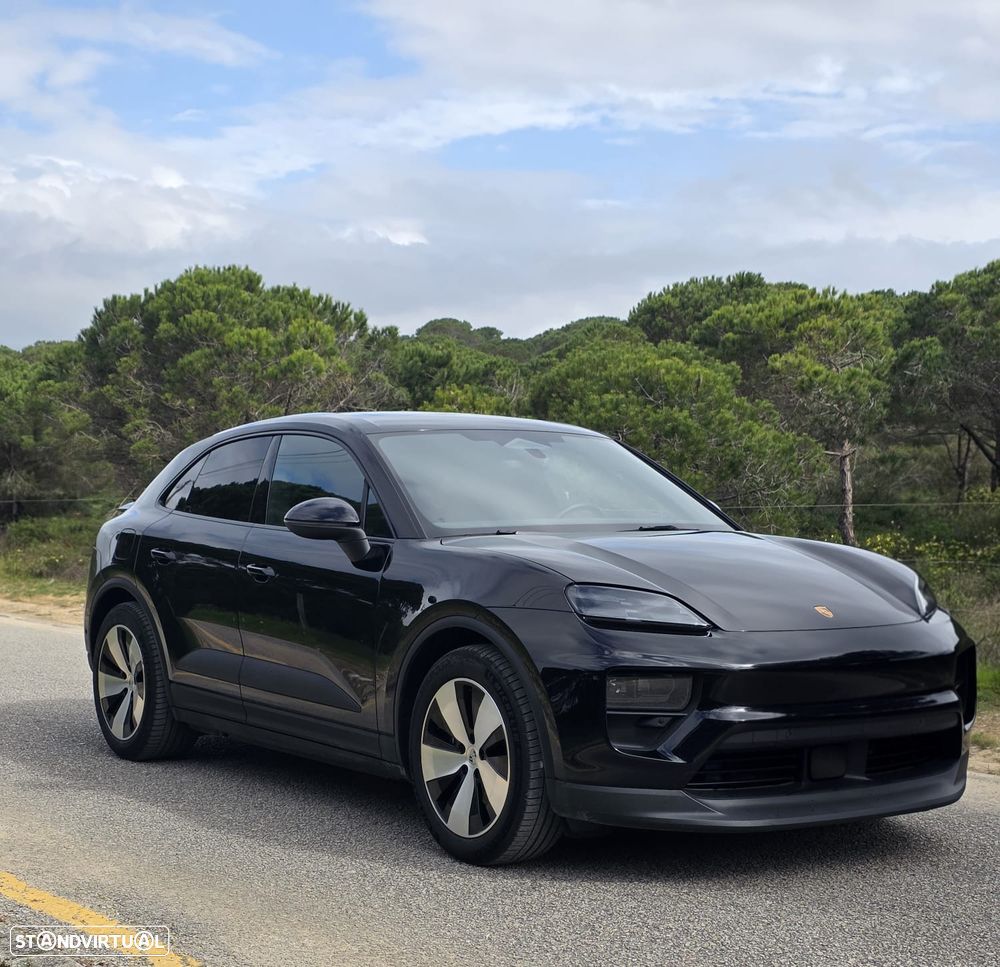 Porsche Macan Electric 4 - 4