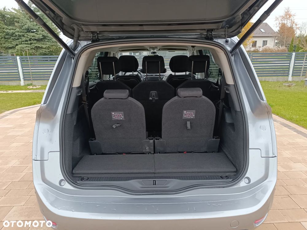 Renault Grand Scenic - 8