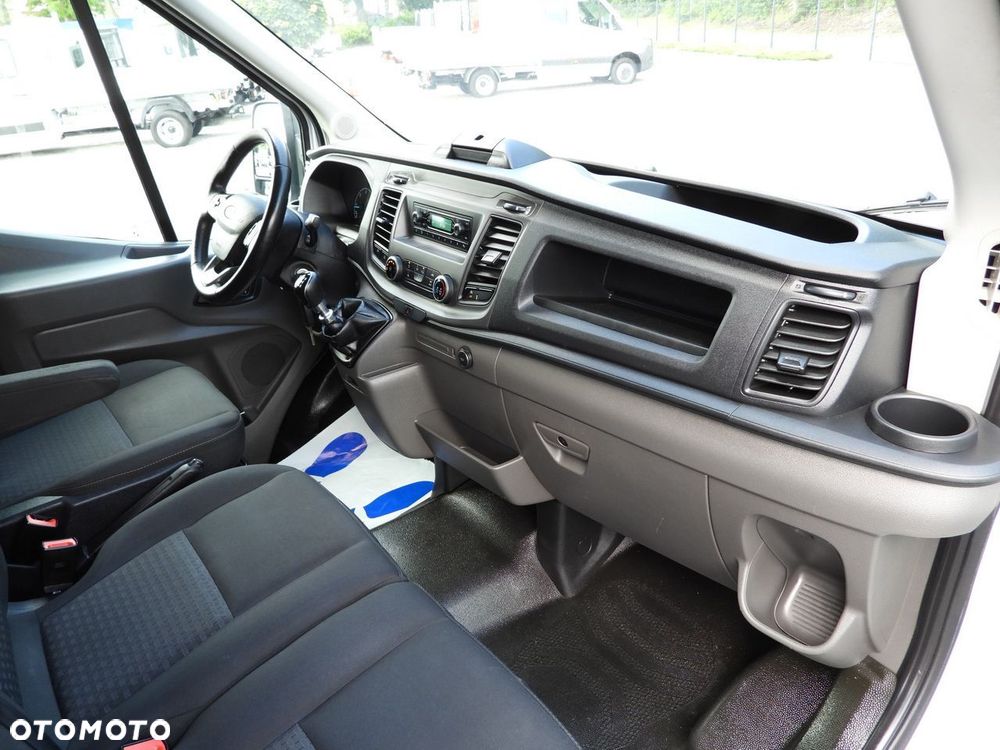 Ford TRANSIT CHŁODNIA KONTENER 0*C 8 PALET TEMPOMAT BLIŹNIACZE KOŁA KLIMATYZACJA  130KM - 40