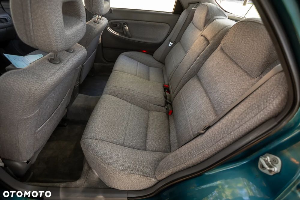 Mazda 626 2.0 GLE - 6