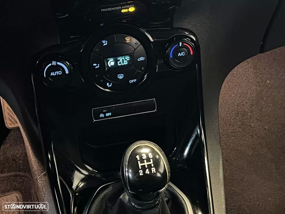Ford Fiesta 1.0 EcoBoost Connected - 19