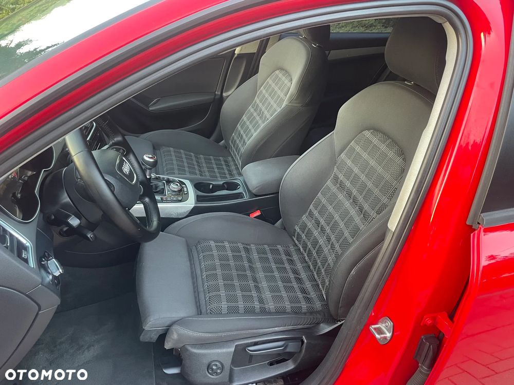 Audi A4 Avant 2.0 TDI DPF Ambiente - 8