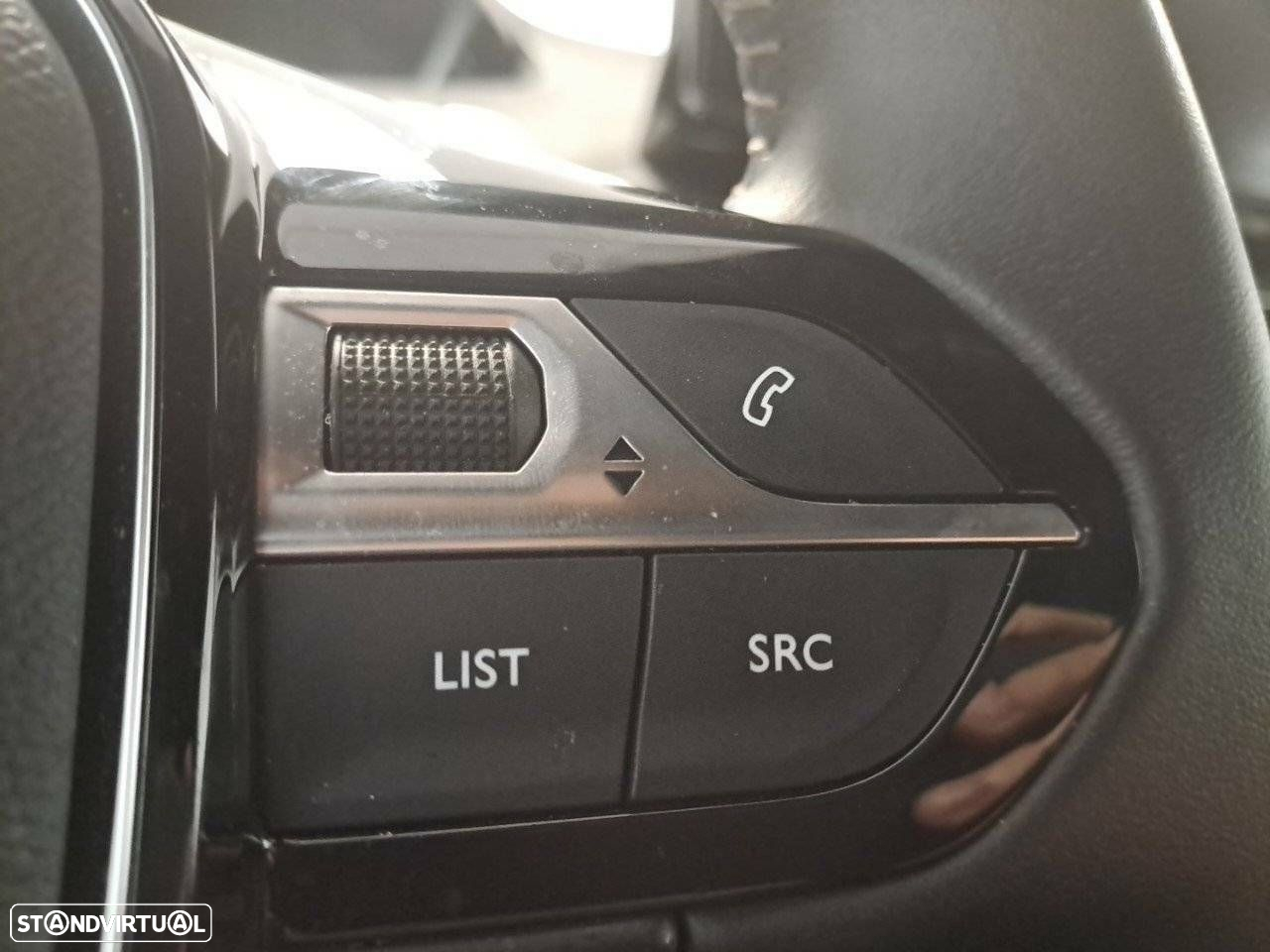 Peugeot 3008 1.5 BlueHDi Allure Pack EAT8 - 17