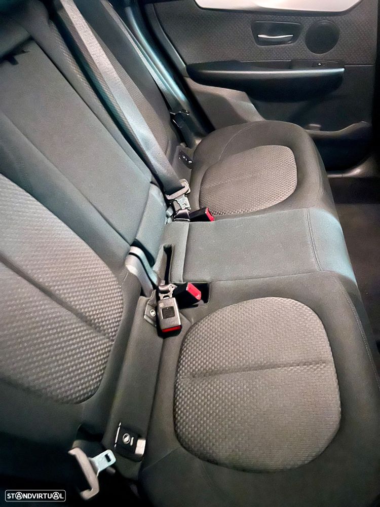 BMW 225xe Active Tourer - 18