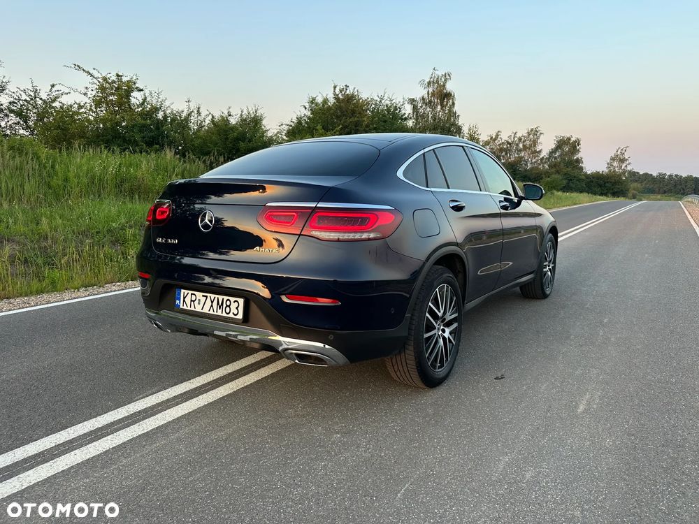 Mercedes-Benz GLC 300 4-Matic - 4
