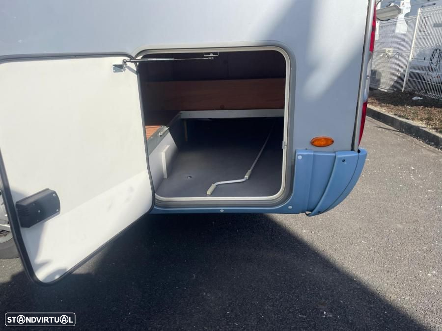 Burstner Privilége T630 cama francesa - 25