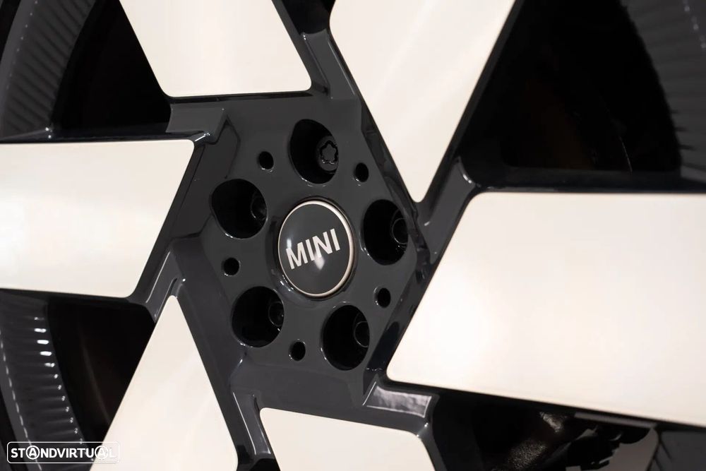 MINI Countryman S Favoured L - 16