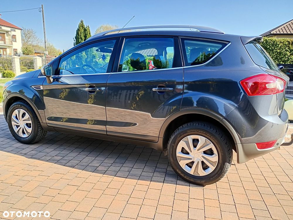 Ford Kuga 2.0 TDCi 4x4 Trend - 4