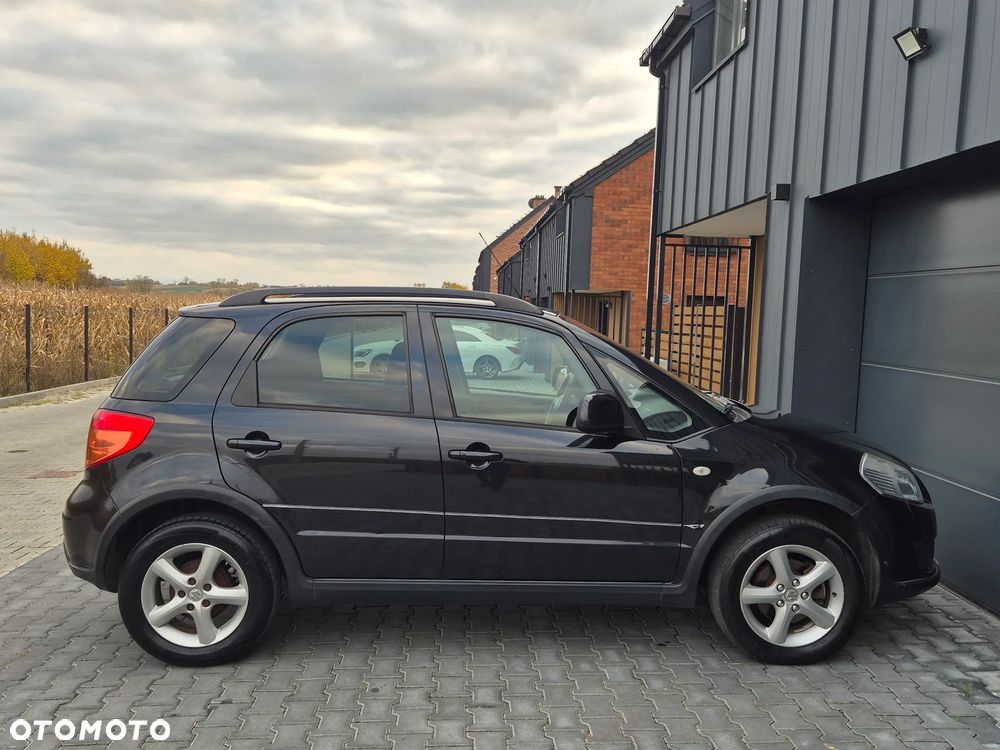 Suzuki SX4 1.6 GS / Premium 4WD - 25