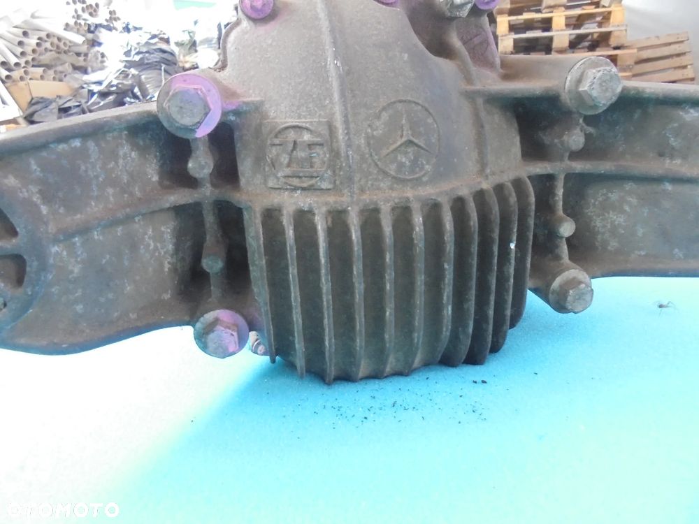 MERCEDES ML W164 MOST DYFER TYL 320 CDI V6 - 4