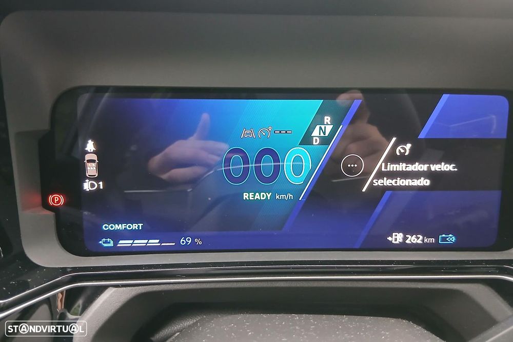 Renault 4 E-Tech 52 kWh Techno Autonomia Conforto - 11